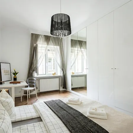 Urban - Great Location - Center - Podwale * Warszawa
